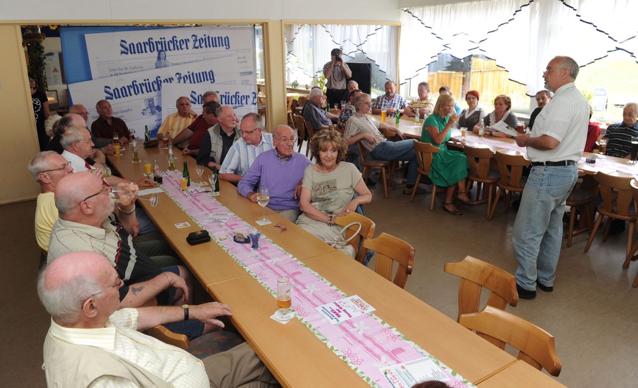 SZ-Ortsgespräch in Herrensohr (TuS-Halle). Foto: Iris Maurer